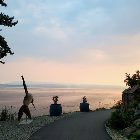 Sooke Harbour House Hotel Bagian luar foto