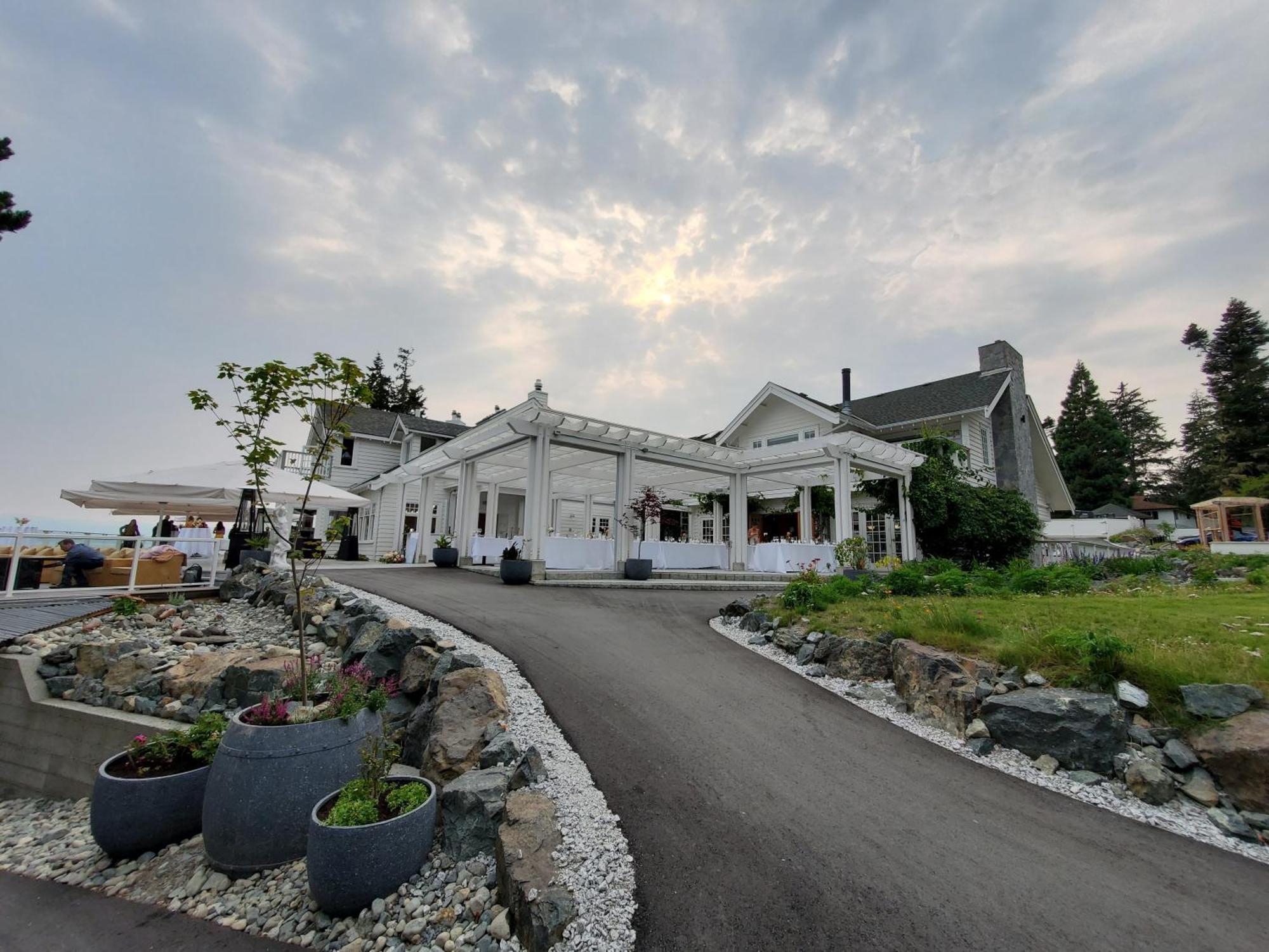 Sooke Harbour House Hotel Bagian luar foto