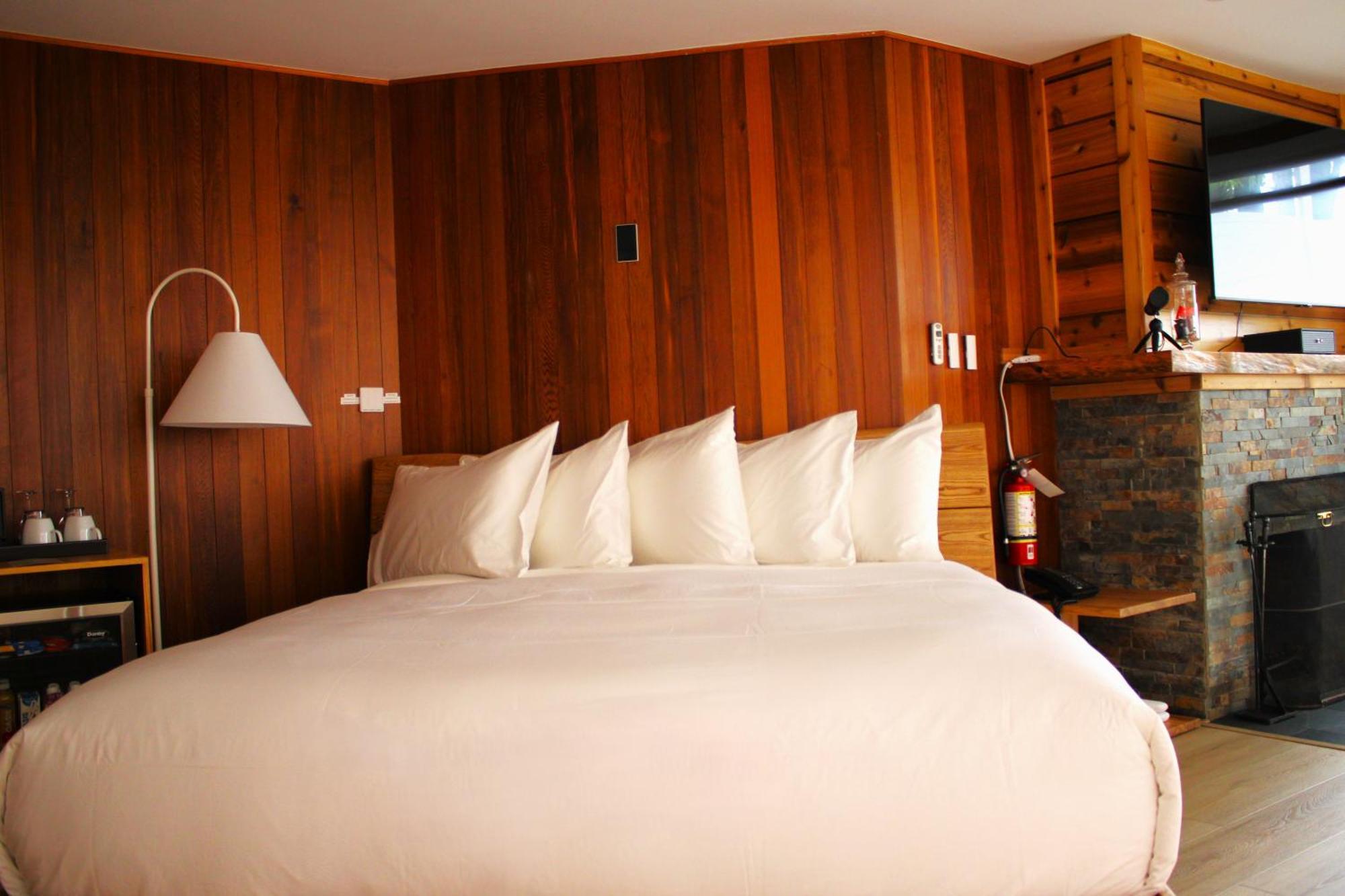 Sooke Harbour House Hotel Bagian luar foto