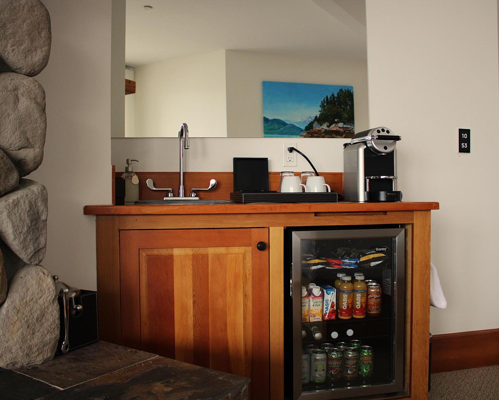 Sooke Harbour House Hotel Bagian luar foto