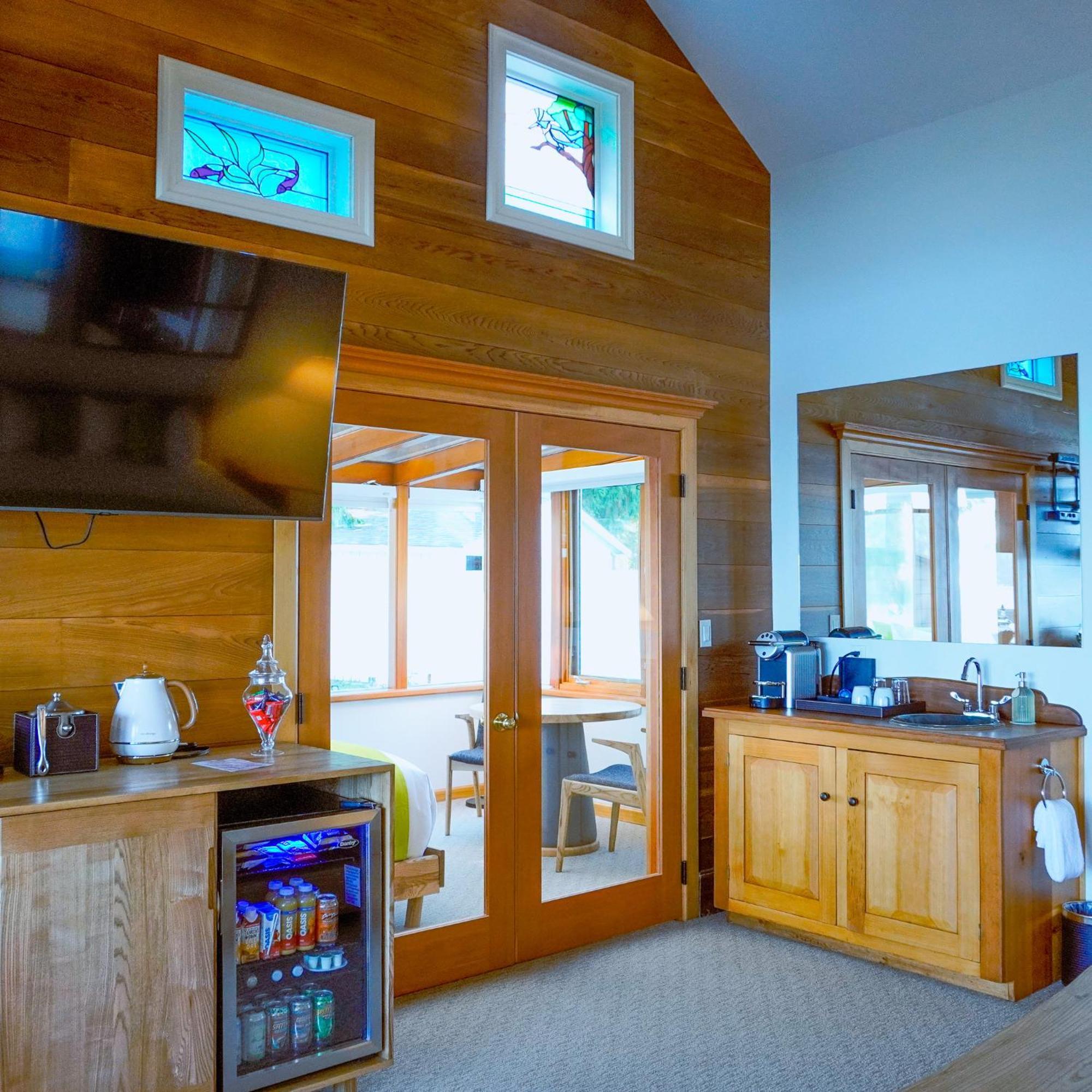 Sooke Harbour House Hotel Bagian luar foto