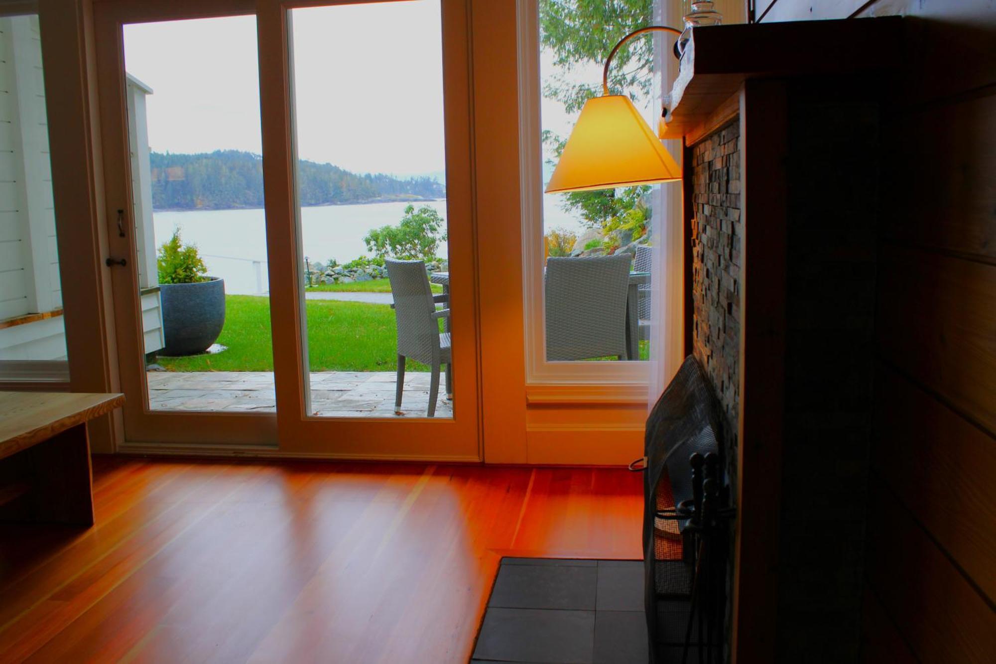 Sooke Harbour House Hotel Bagian luar foto
