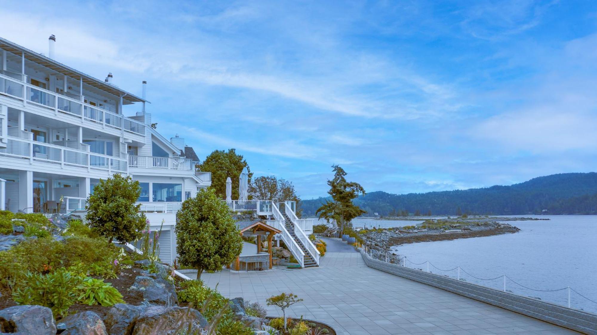 Sooke Harbour House Hotel Bagian luar foto