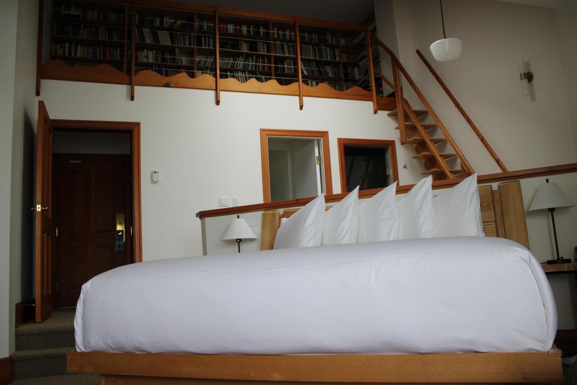 Sooke Harbour House Hotel Bagian luar foto